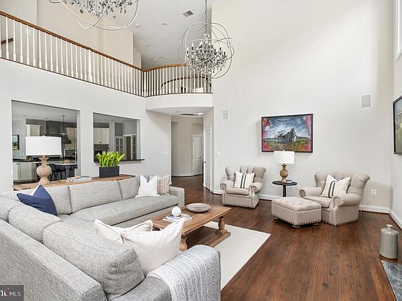 4th image of 5400 Mohican Rd