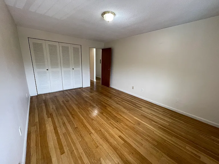 50 Green St #405 — Photo 6