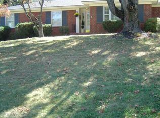 2213 Pelham Dr, Roanoke, VA 24018