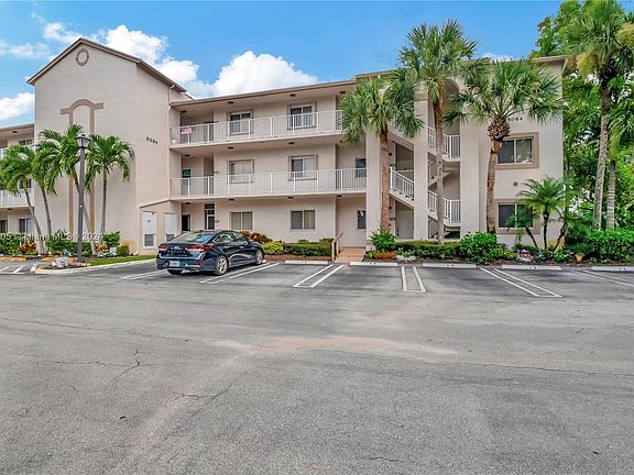 3rd image of 5084 Rose Hill Dr APT 1105