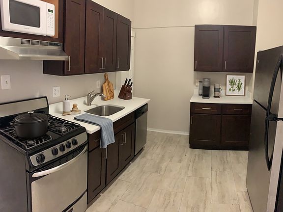 4th image of 4031 Locust St #2