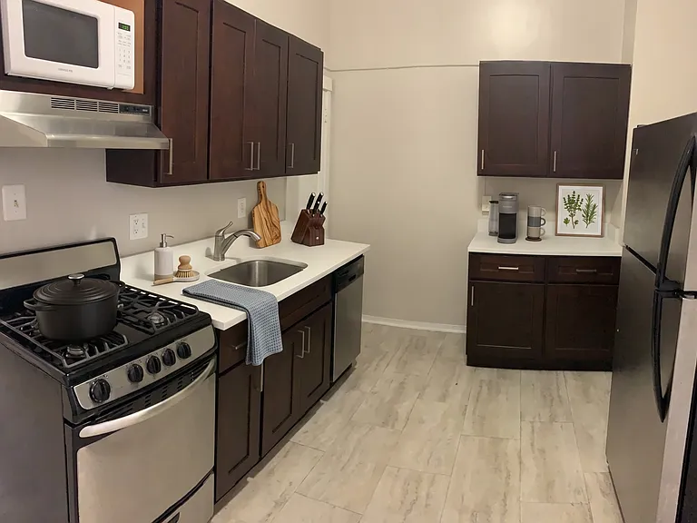 4031 Locust St #2 — Photo 4