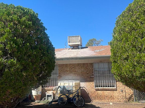 3rd image of 1641 Henri Dunant Way