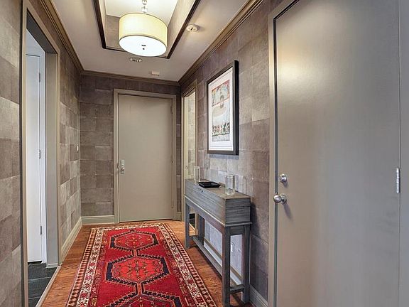 2nd image of 121 N Post Oak Ln APT 803