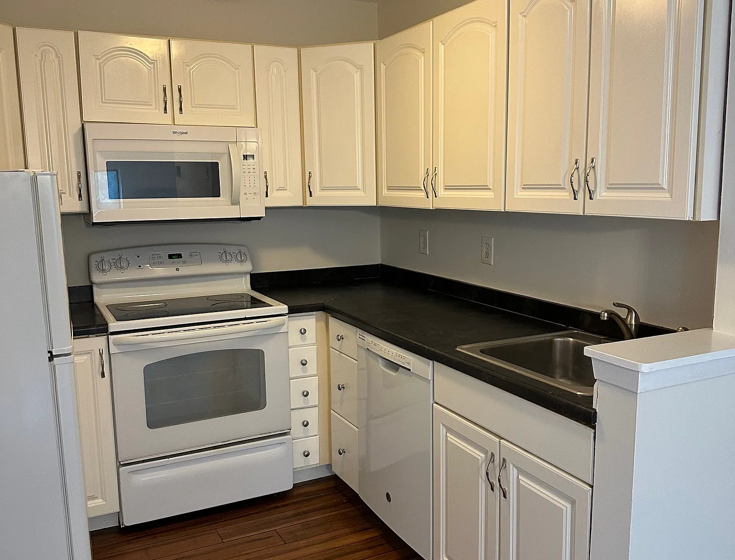 1 bed, 672 sqft, $1,850 — Photo 4