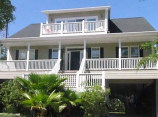 1318 Thistle St, Edisto Island, SC 29438