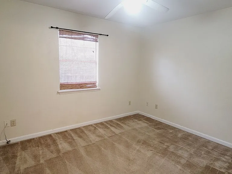 836B W Georgia St — Photo 14
