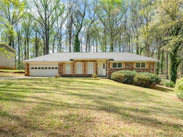 155 King David Dr SW, Lilburn, GA 30047