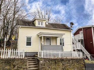 7 John St, Norwich, CT 06360