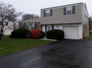 5906 Griscomb Dr, Bensalem, PA 19020