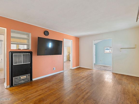 3rd image of 745 Hood Ave