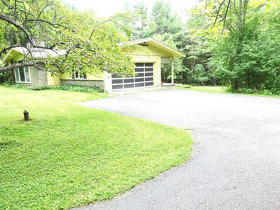 5th image of 817 Woodhaven Dr