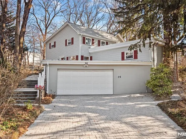 14 Leone Ct, Glen Rock, NJ 07452