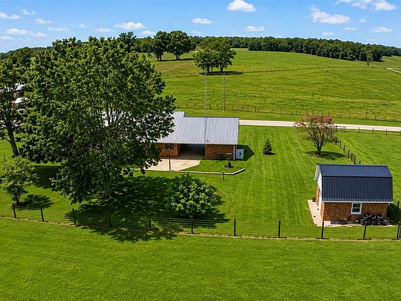 4th image of 1078 Harry King Rd