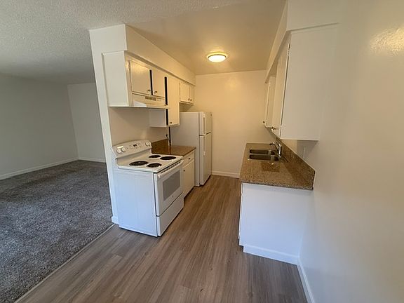 4th image of 841 Grand Ave APT 6