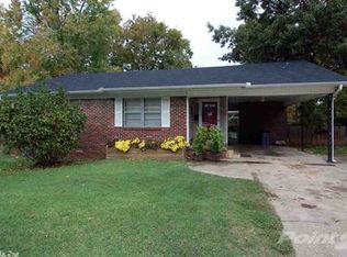 617 W Conway St, Benton, AR 72015
