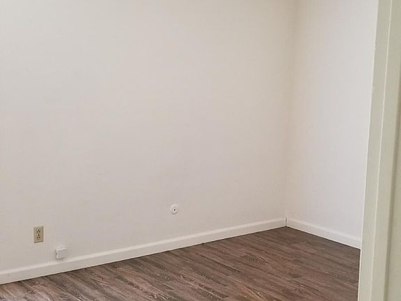 4th image of 6091 N Poplar Ave