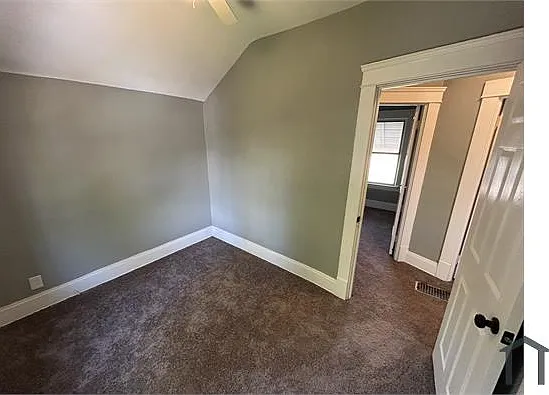 9535 Nelson Ave — Photo 29