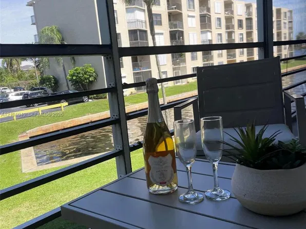 200 Waterway Dr S APT 204, Lantana, FL 33462