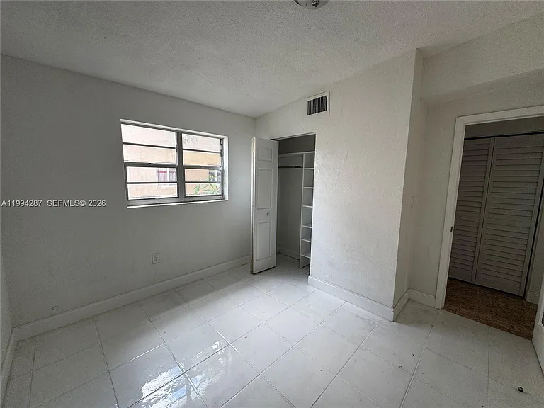 1950 Washington Ave #2 — Photo 10