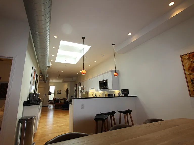 139 7th St #2000 — Photo 21