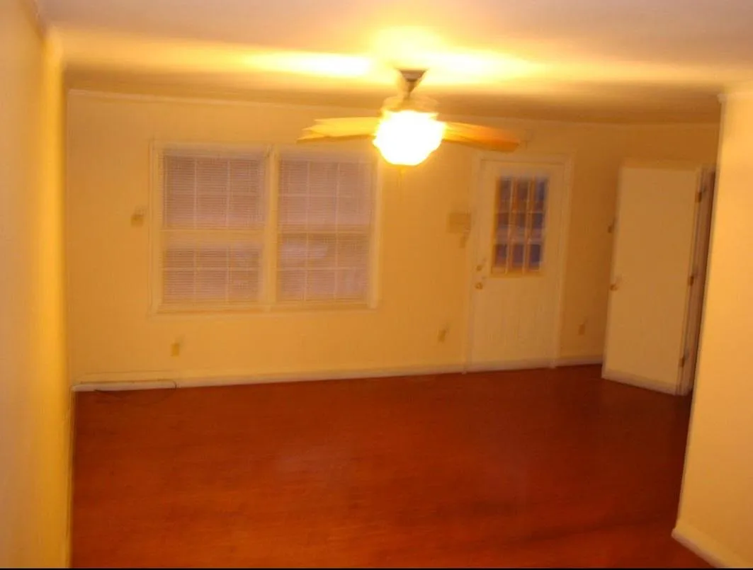 5 bed, 2.5 bath, 1998 sqft, $2,800 — Photo 3