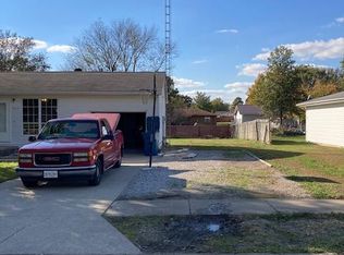 422 Janet Dr, Centralia, IL