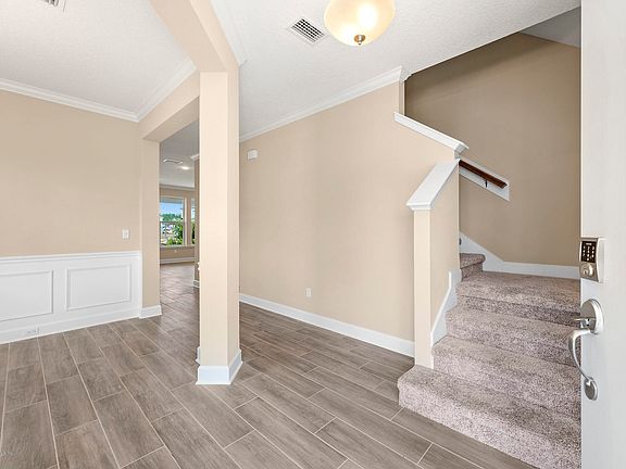 3rd image of 289 Pioneer Village Dr