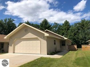 9807 Deer Track Ct, Interlochen, MI 49643