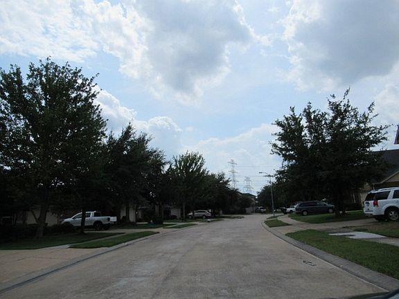 5th image of 7435 Saxon Hill Ln