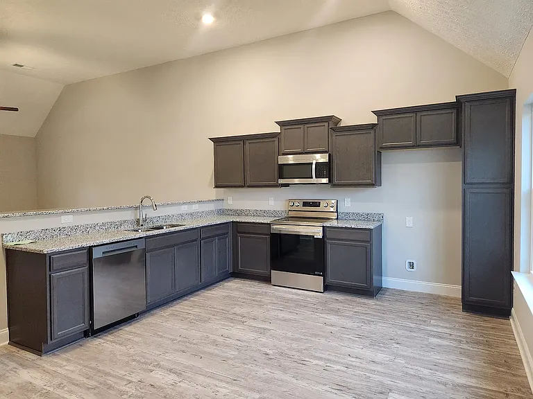 2831 Upstream Rd — Photo 5