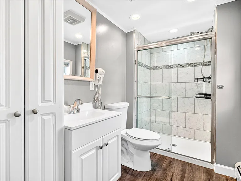 58 Samsondale Ave #A — Photo 25