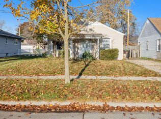 3452 Edison St, Trenton, MI 48183