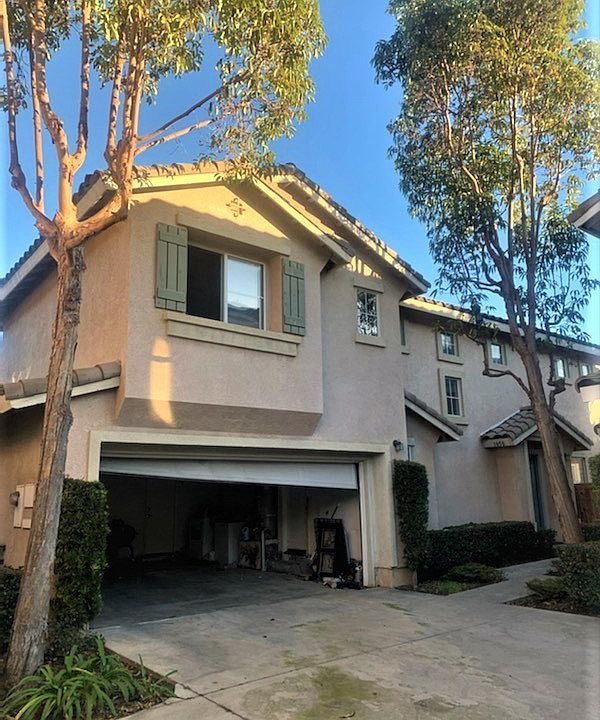 1st image of 1050 Harbor Village Dr