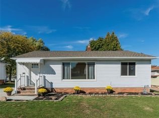 3200 Dentzler Rd, Parma, OH 44134