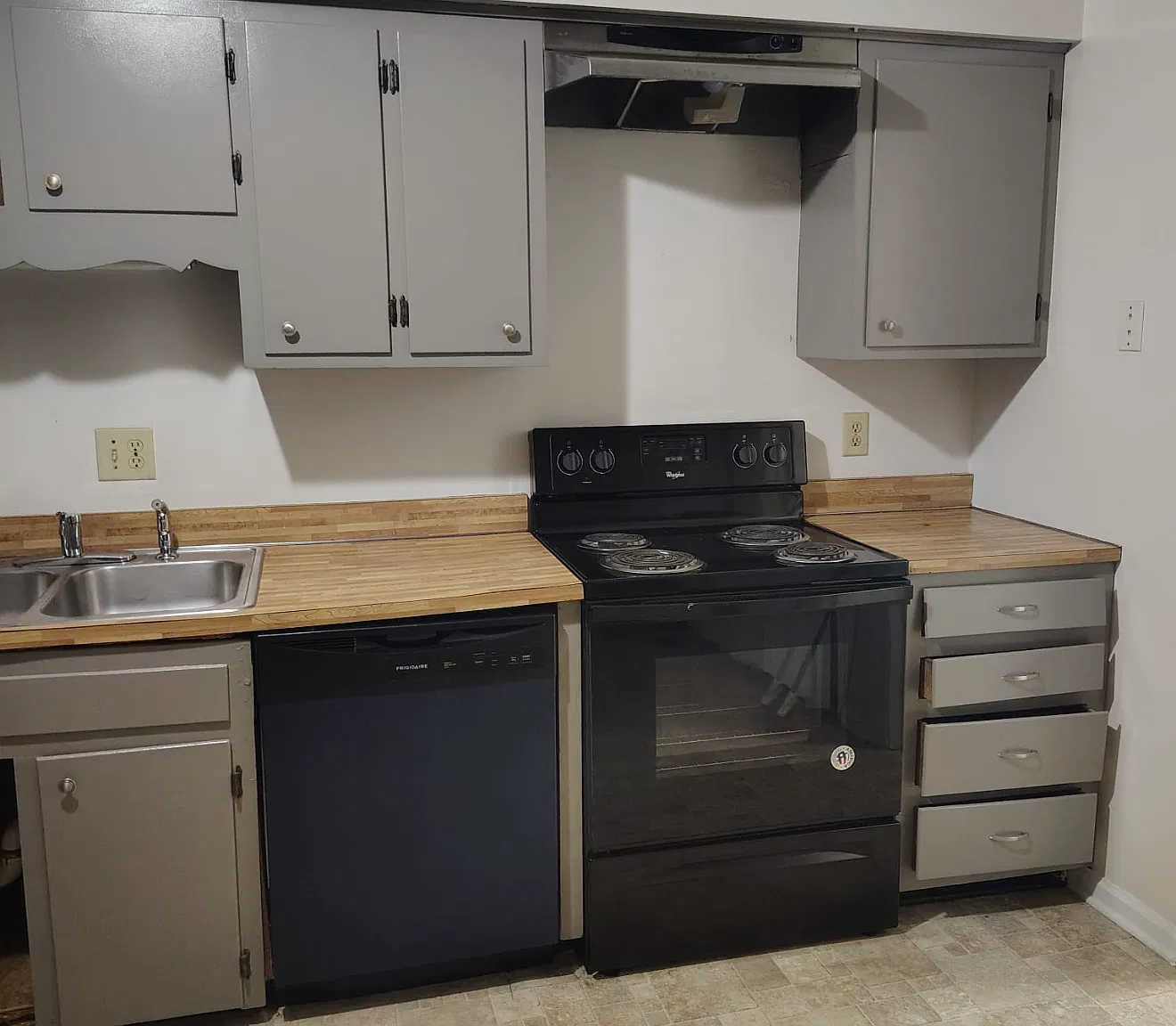 2 bed, 1.5 bath, 1001 sqft, $1,250 — Photo 2