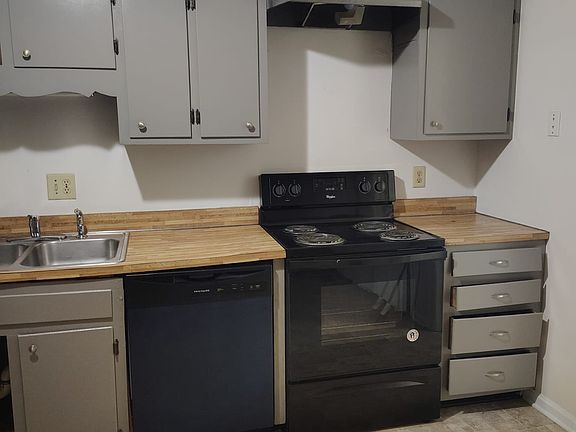 2nd image of 4308 Bayliner Dr APT B