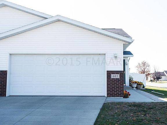 2nd image of 605 14th Ave E