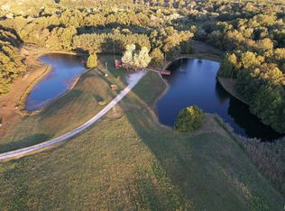 8625 Parks Rd, Iuka, IL 62849