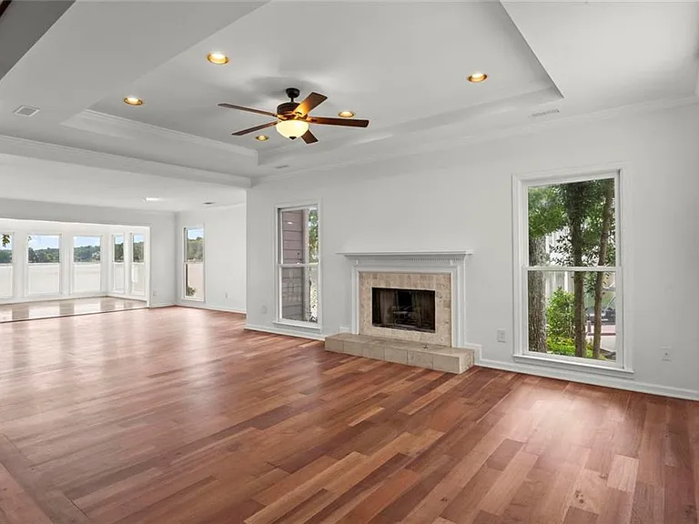 1695 Spinnaker Dr — Photo 5