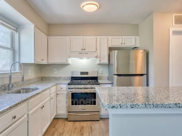 2117 Brunt St, Baltimore, MD 21217
