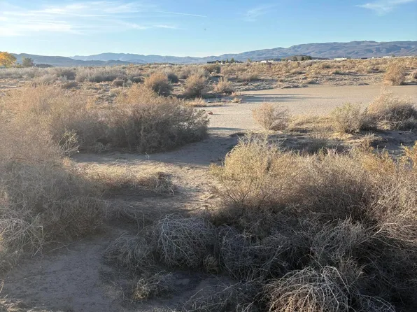 3780 E 8th St, Silver Springs, NV 89429