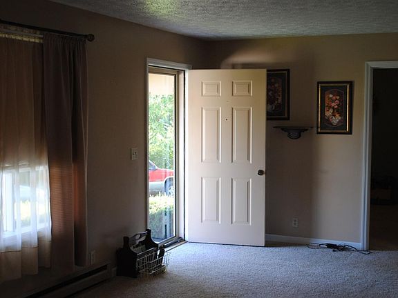 2nd image of 104 Powers Ct