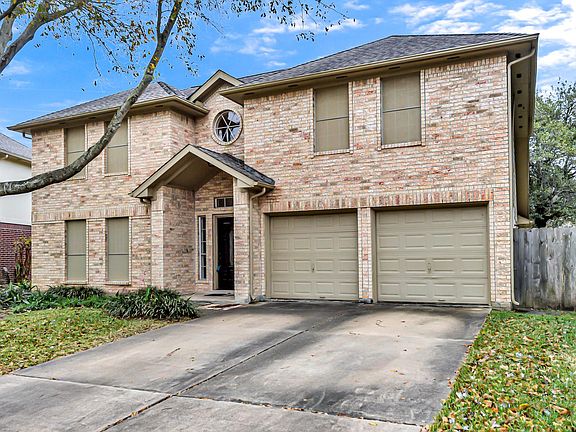 4th image of 8235 Paddington Place Dr
