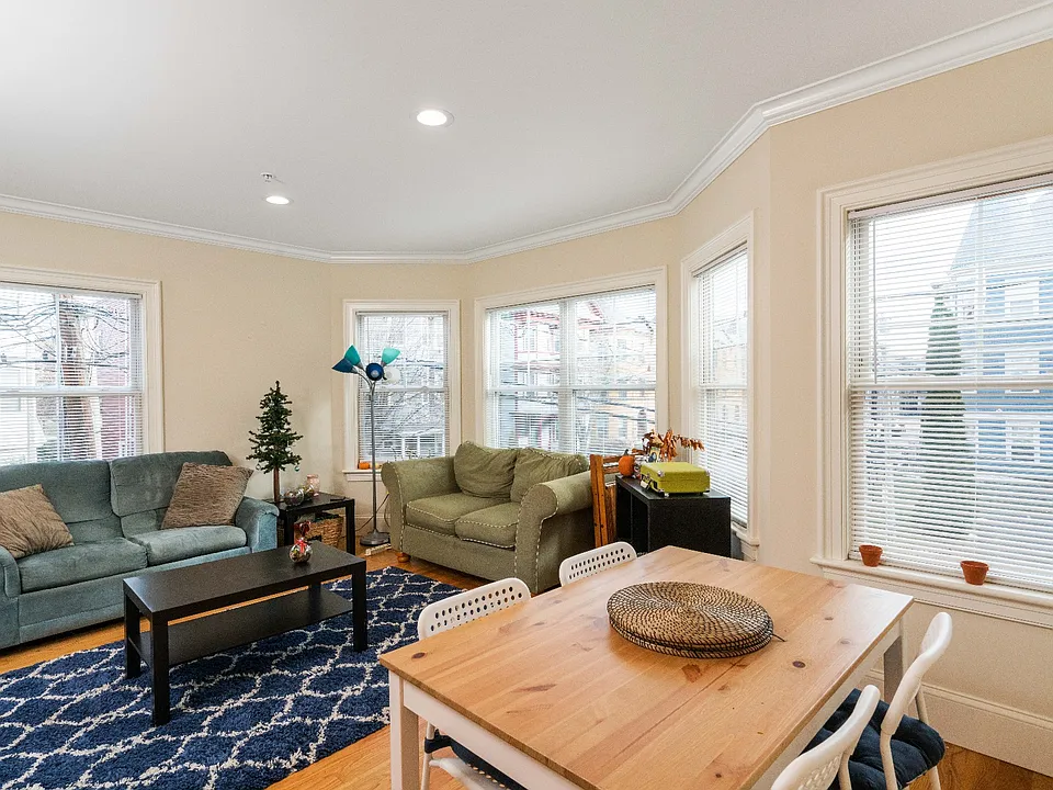 1 Oswald St #1