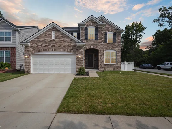 14285 Grandview Dr, Sterling Heights, MI 48313