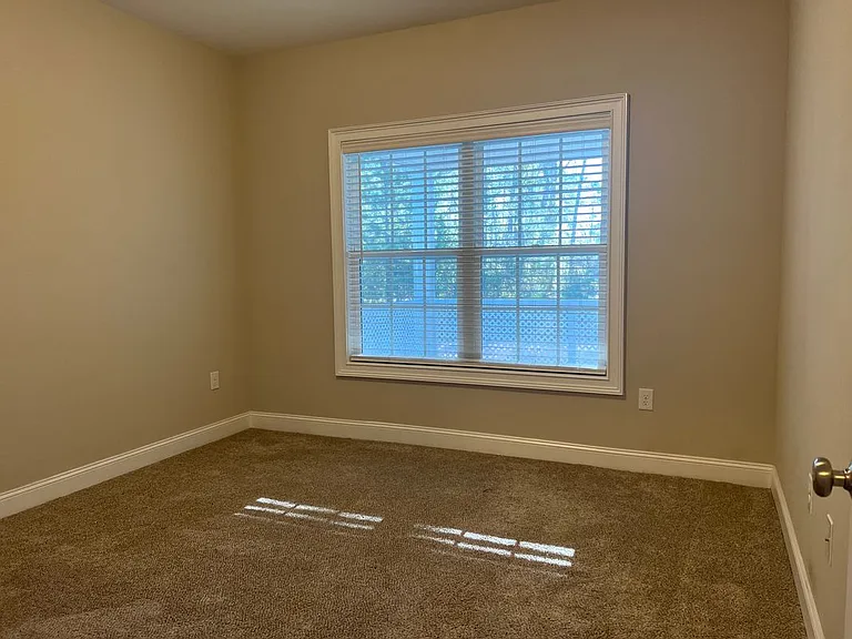 504 Whiddy Loop — Photo 10