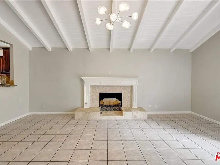 6200 Jamieson Ave — Photo 14