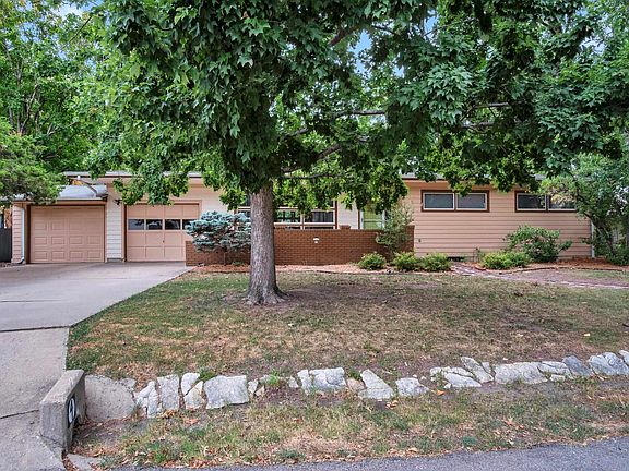 2nd image of 4 Cedar Dr