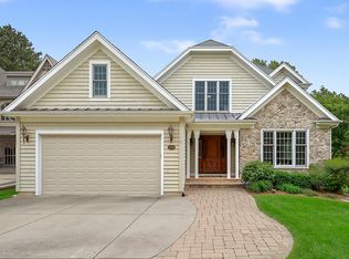 249 Coe Rd, Clarendon Hills, IL 60514